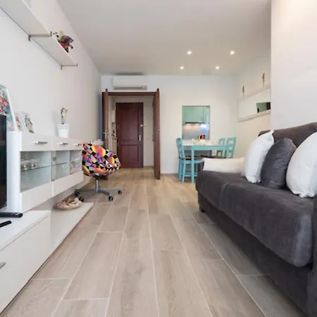 Apartman Apartamento Fleming 5, Recien Reformado Ubicado En El Centro De - Pet Friendly By Globalsitges