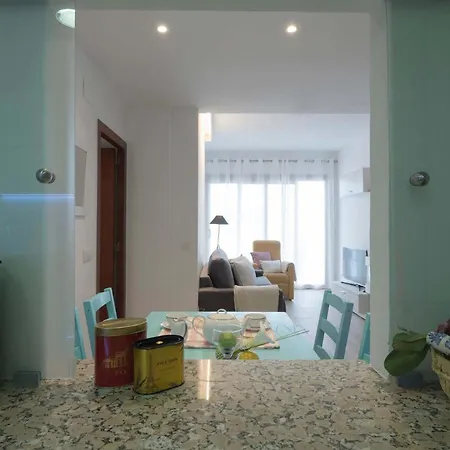 Apartamento Fleming 5, Recien Reformado Ubicado En El Centro De - Pet Friendly By Globalsitges